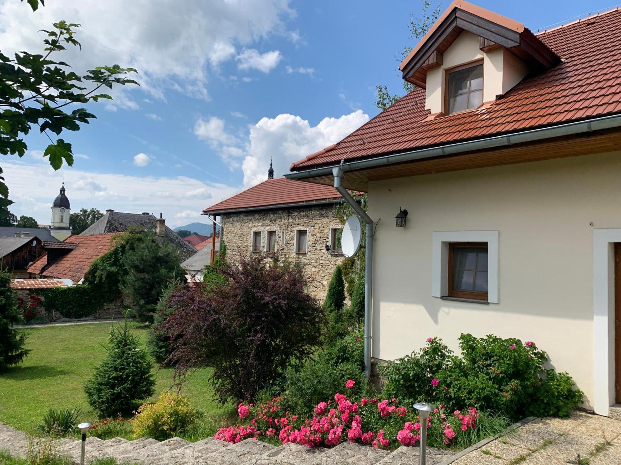 Villa Lypche Bešeňová Eksteriør bilde