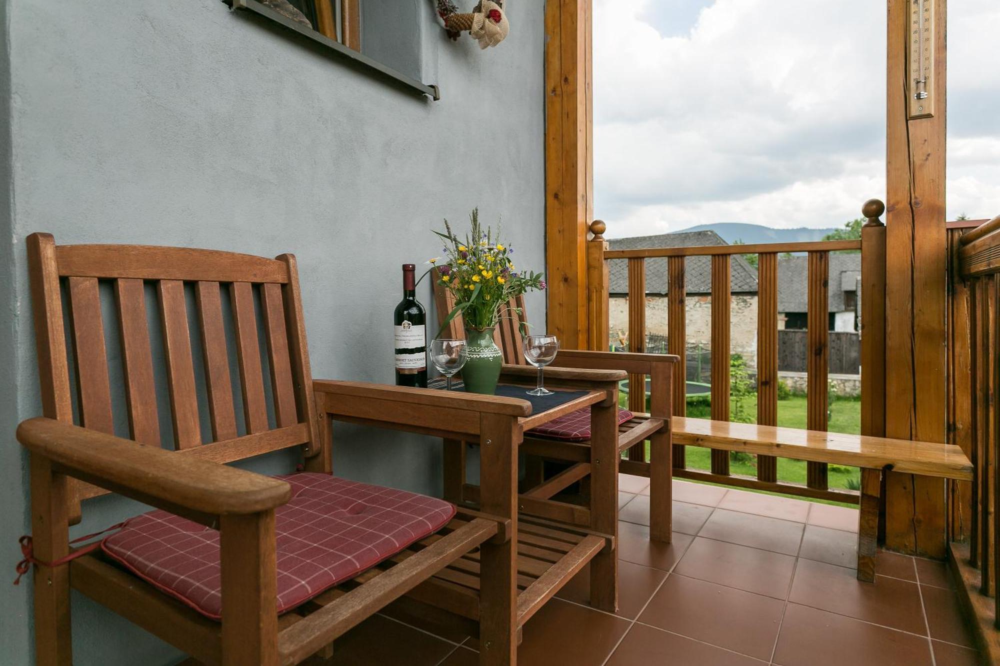 Villa Lypche Bešeňová Eksteriør bilde
