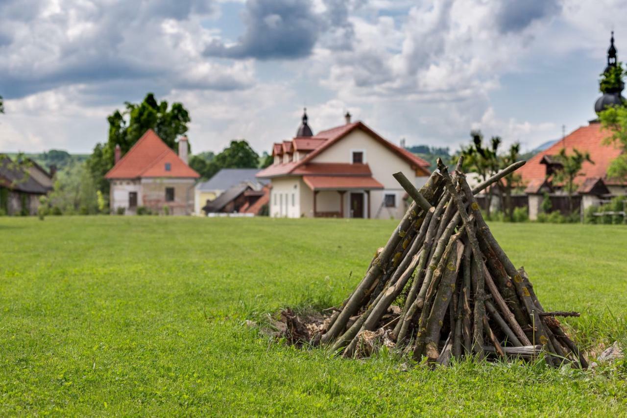 Villa Lypche Bešeňová Eksteriør bilde
